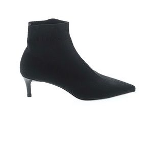 Girdear Kitten Hell Booties 2” heel 6